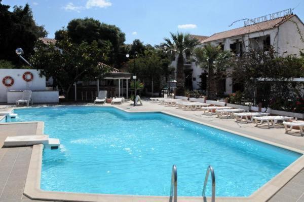 Miranta Hotel - Apartments & Studios Aegina 외부 사진