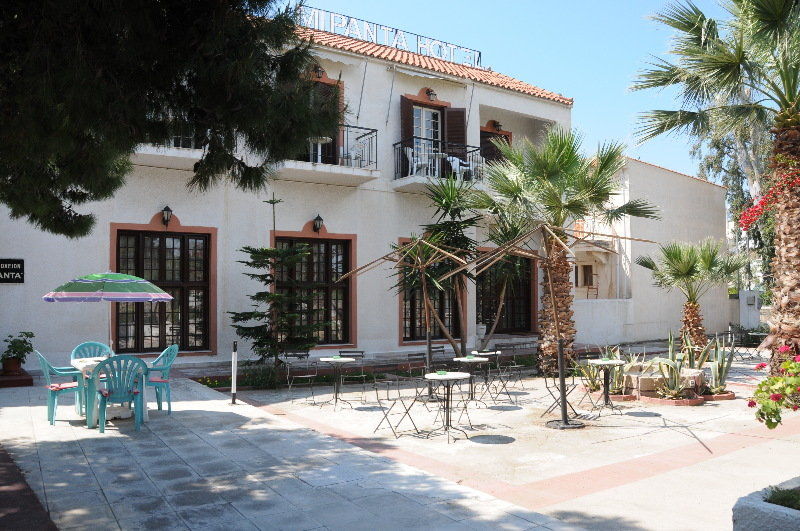 Miranta Hotel - Apartments & Studios Aegina 외부 사진