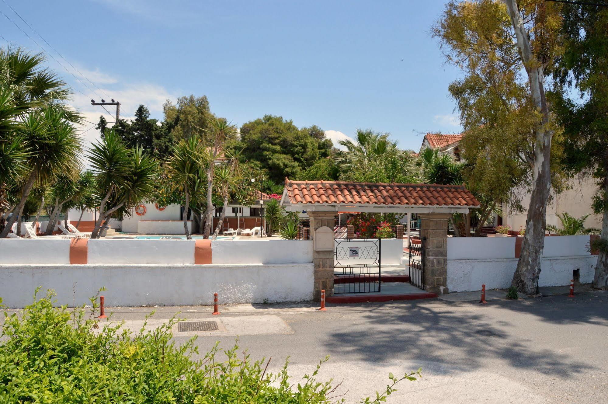 Miranta Hotel - Apartments & Studios Aegina 외부 사진
